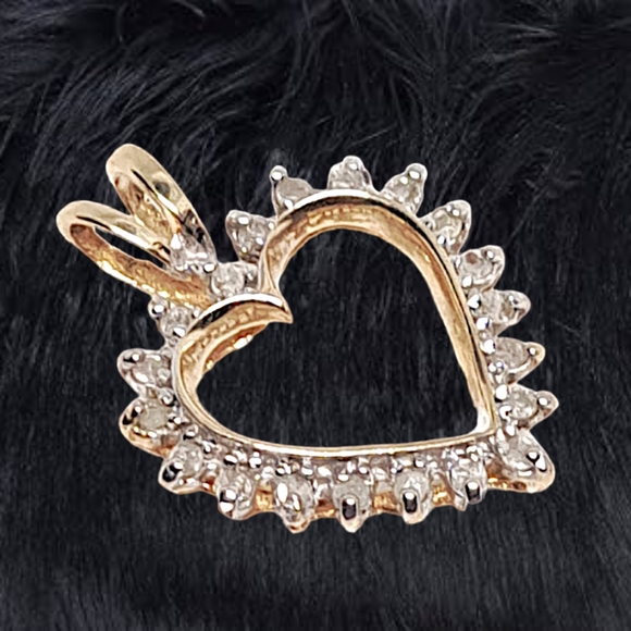 10k Gold Pendant with Natural Diamonds - Picture 2 of 7